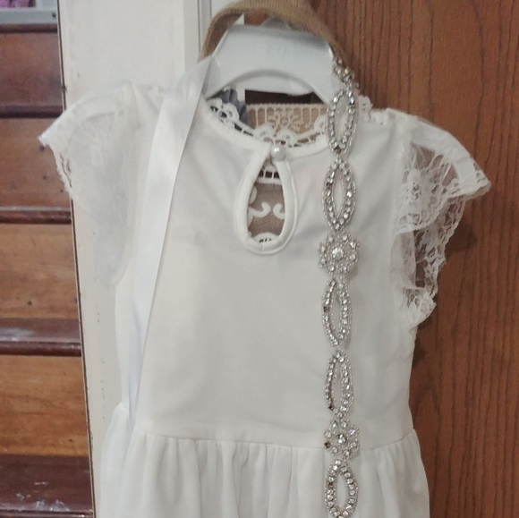 Sweet Valentina Dream catcher lace dresses - Picture 2 of 4